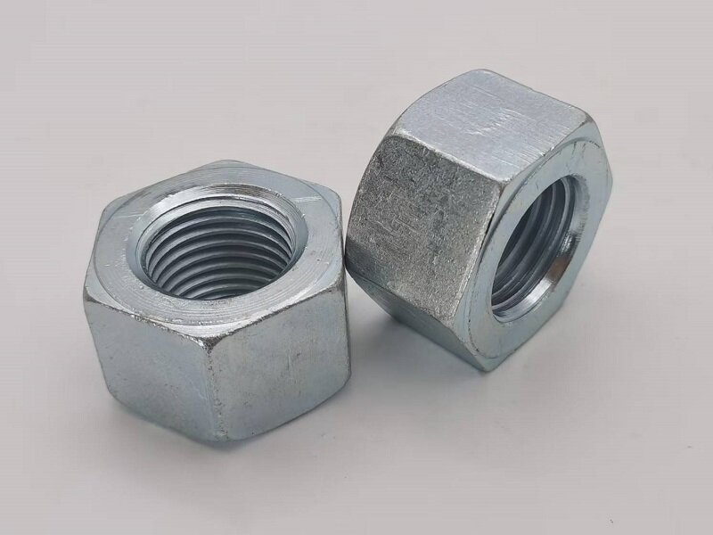 1-1/4-8 جوز عرافة ثقيلة 1-1/4-8 جوز عرافة ثقيلة